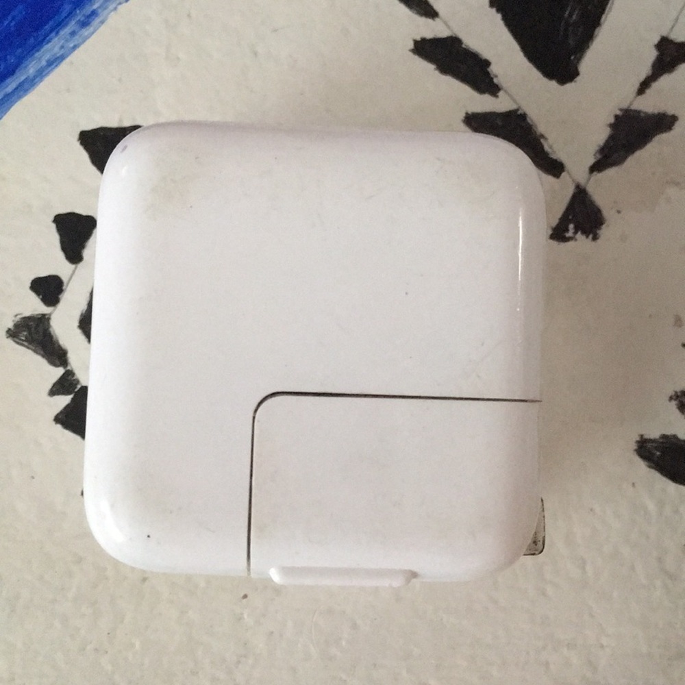 iPad/ iPhone charger